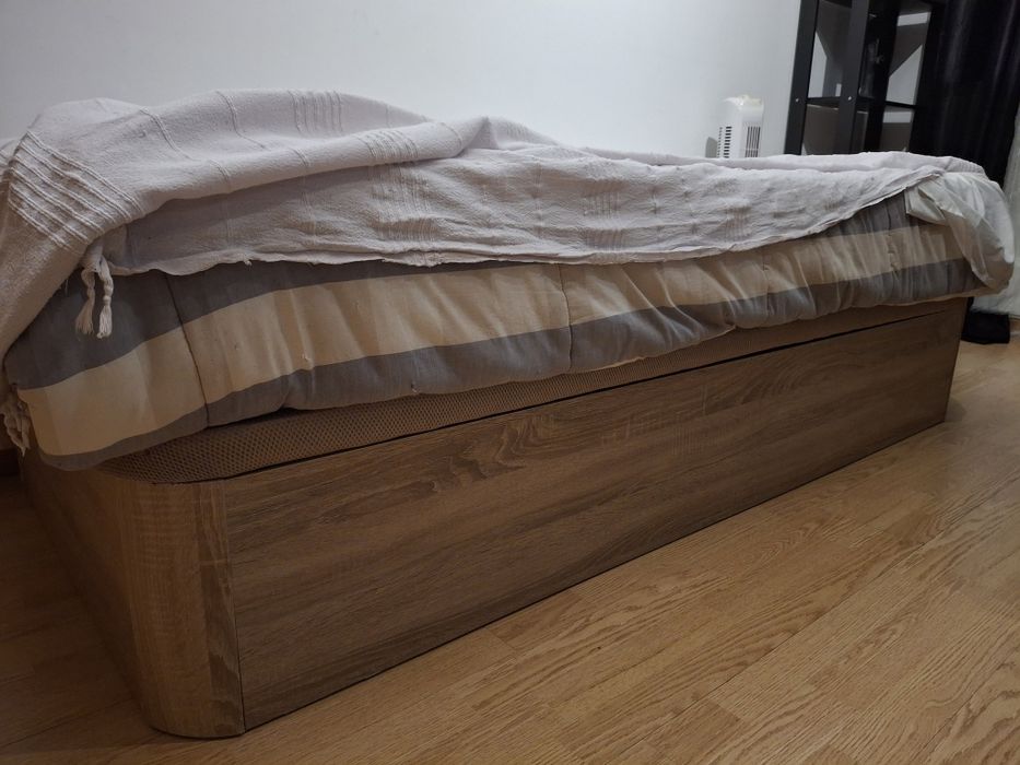 Cama sommier solteiro+colchão+mesa cabeceira