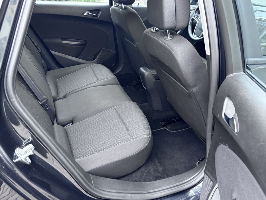 Opel Astra J Sports Taurer 2.0 CDTI 165KM Automatik Navi