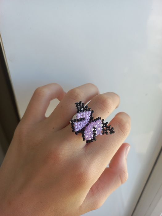 Каблучка з метеликом