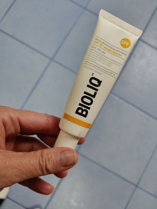 Mineralna emulsja ochronna SPF 30