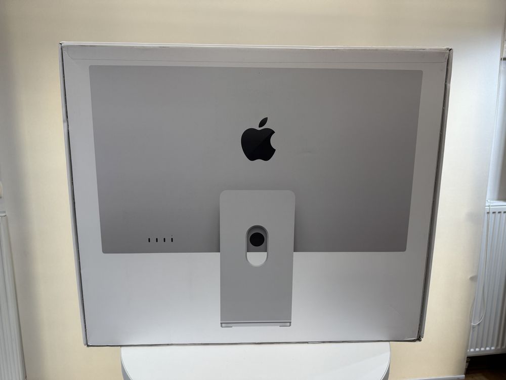 Монітор Apple Studio Display with Tilt & Height Adjustable Stand MK0Q3