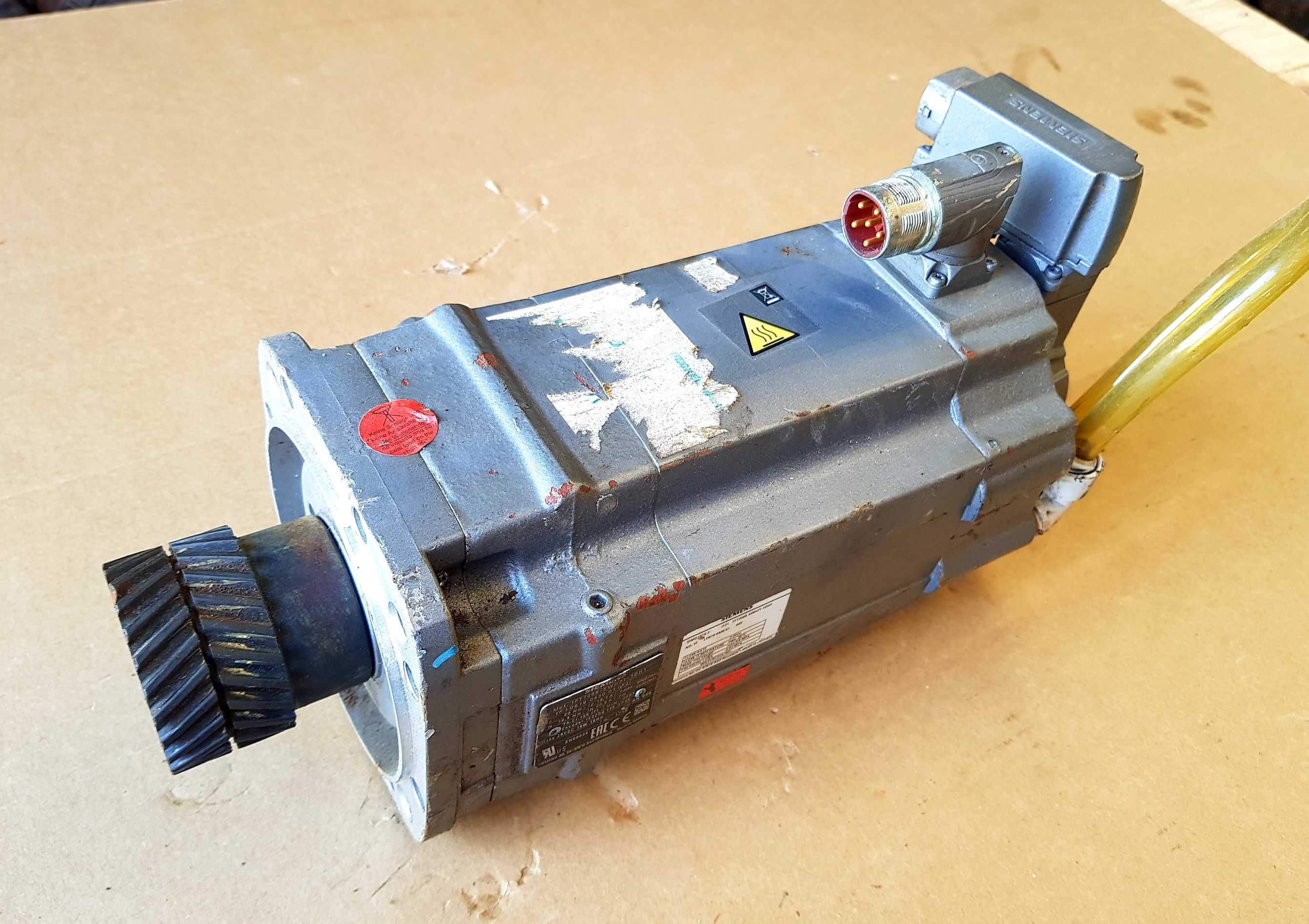 SIEMENS Serwomotor 1FT7 1FT7066-5AH71-1DH1