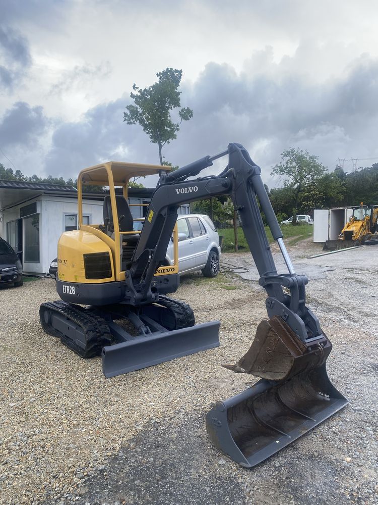VOLVO ECR 2.8 Toneladas