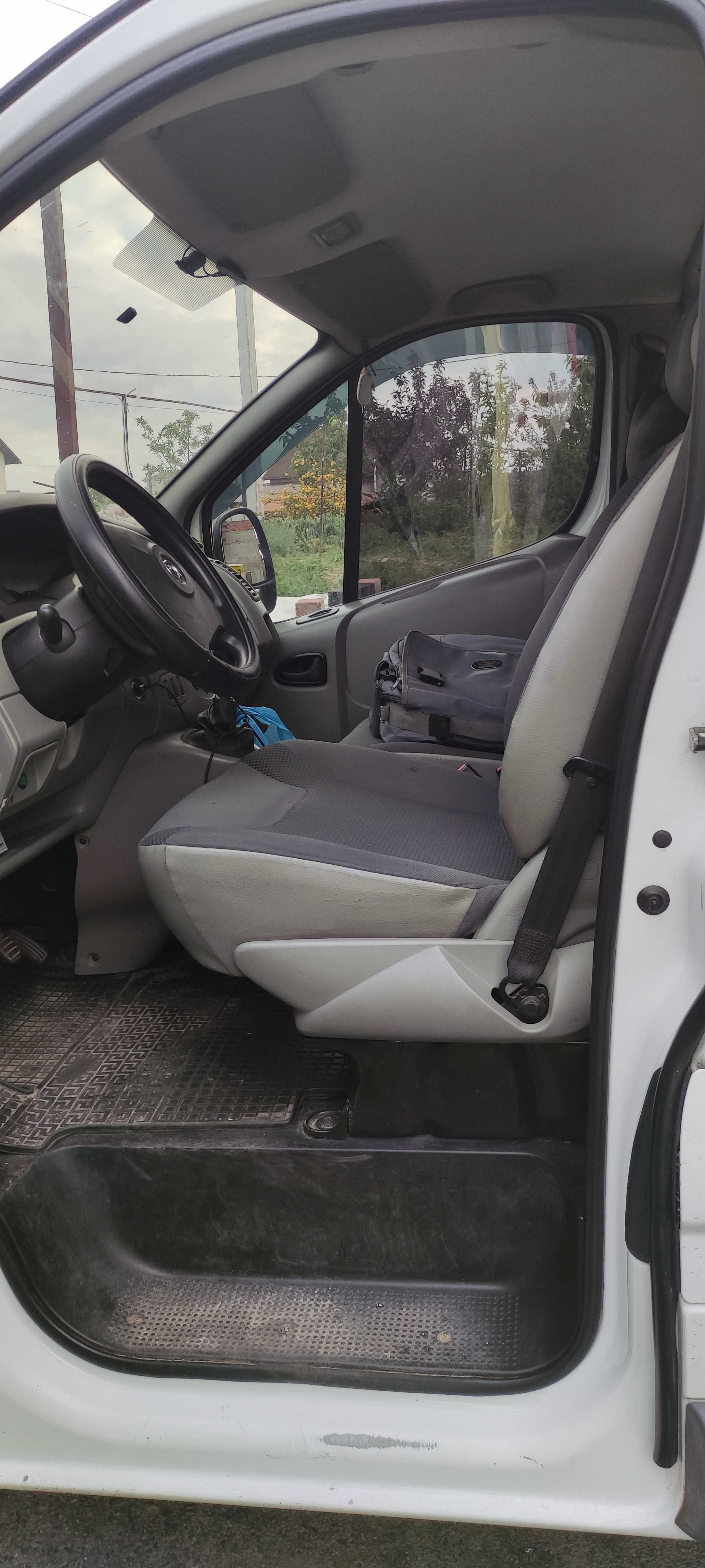 Opel Vivaro Опель Виваро