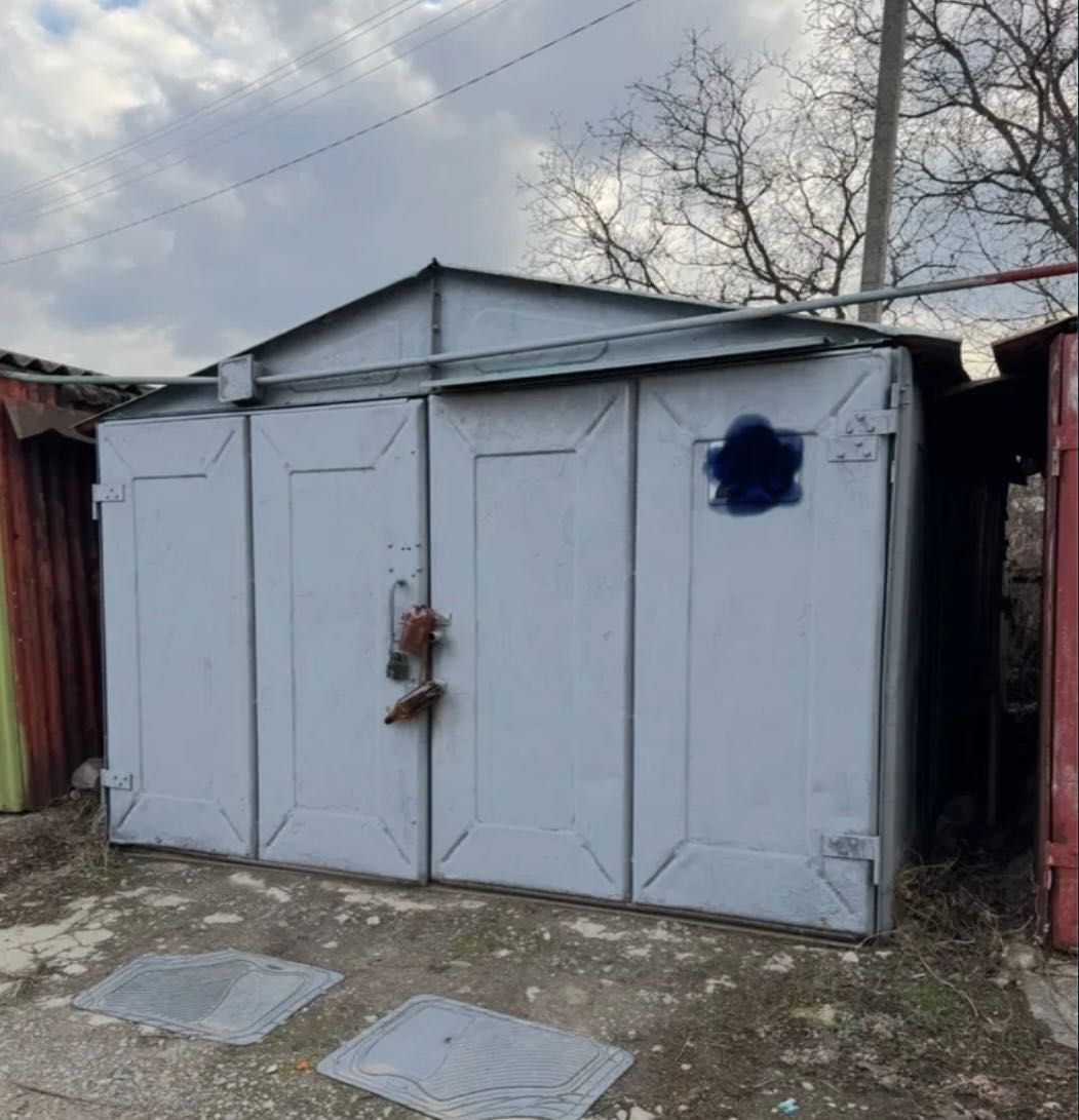 Продам гараж в районе Залютино
