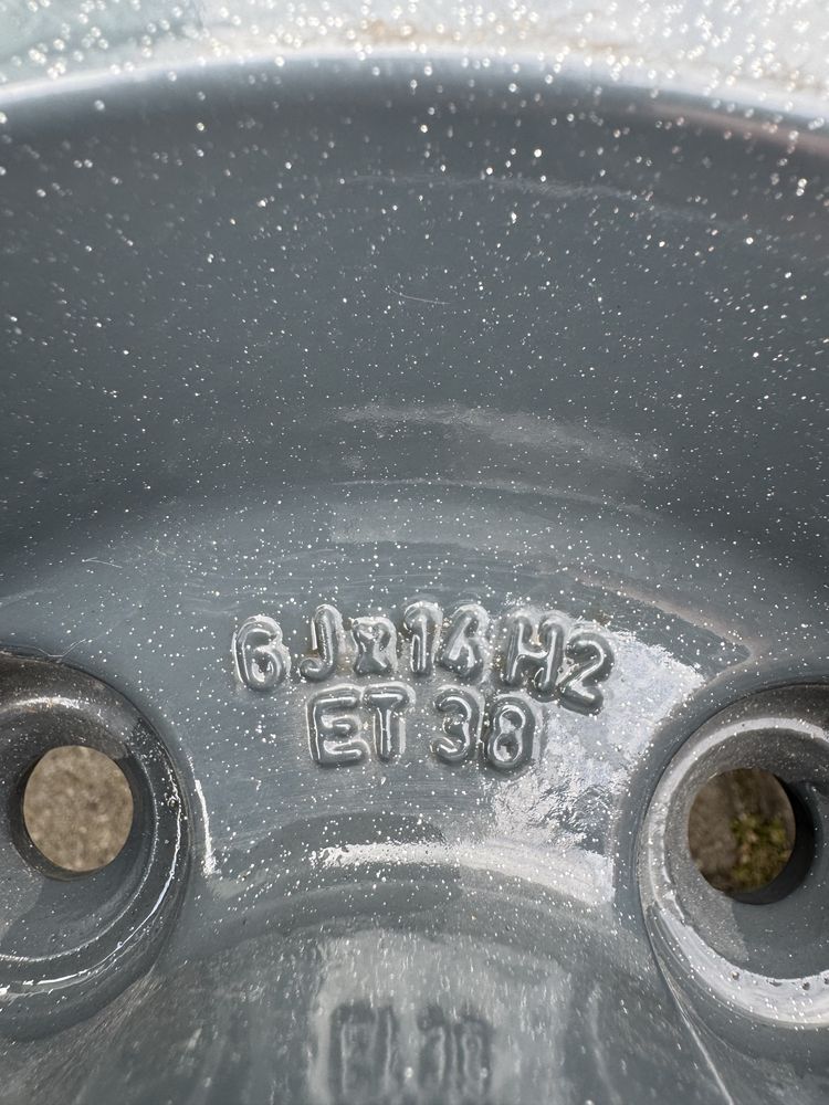 Felgi PIRELLI 4x100 14” 6j et38 VW Golf MK1/MK2