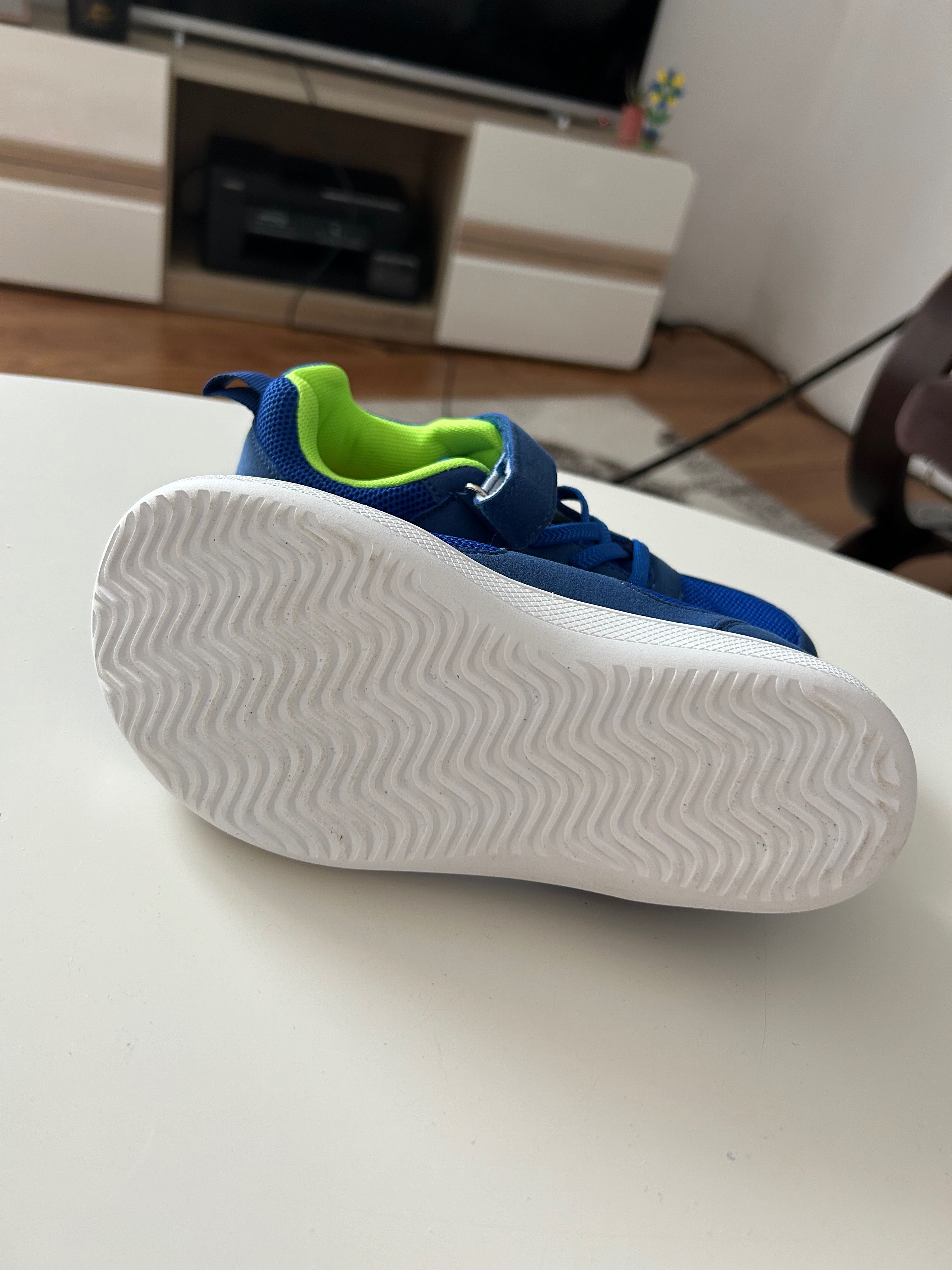 Buty dziecięce 31,5 Nowe