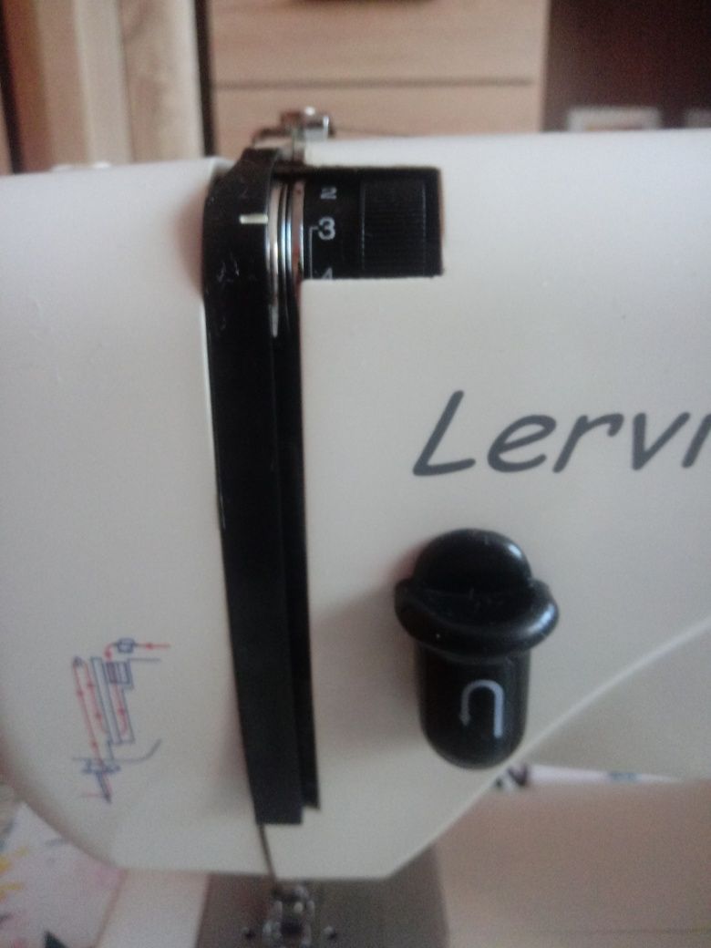 Maszyna do szycia "Lervia"