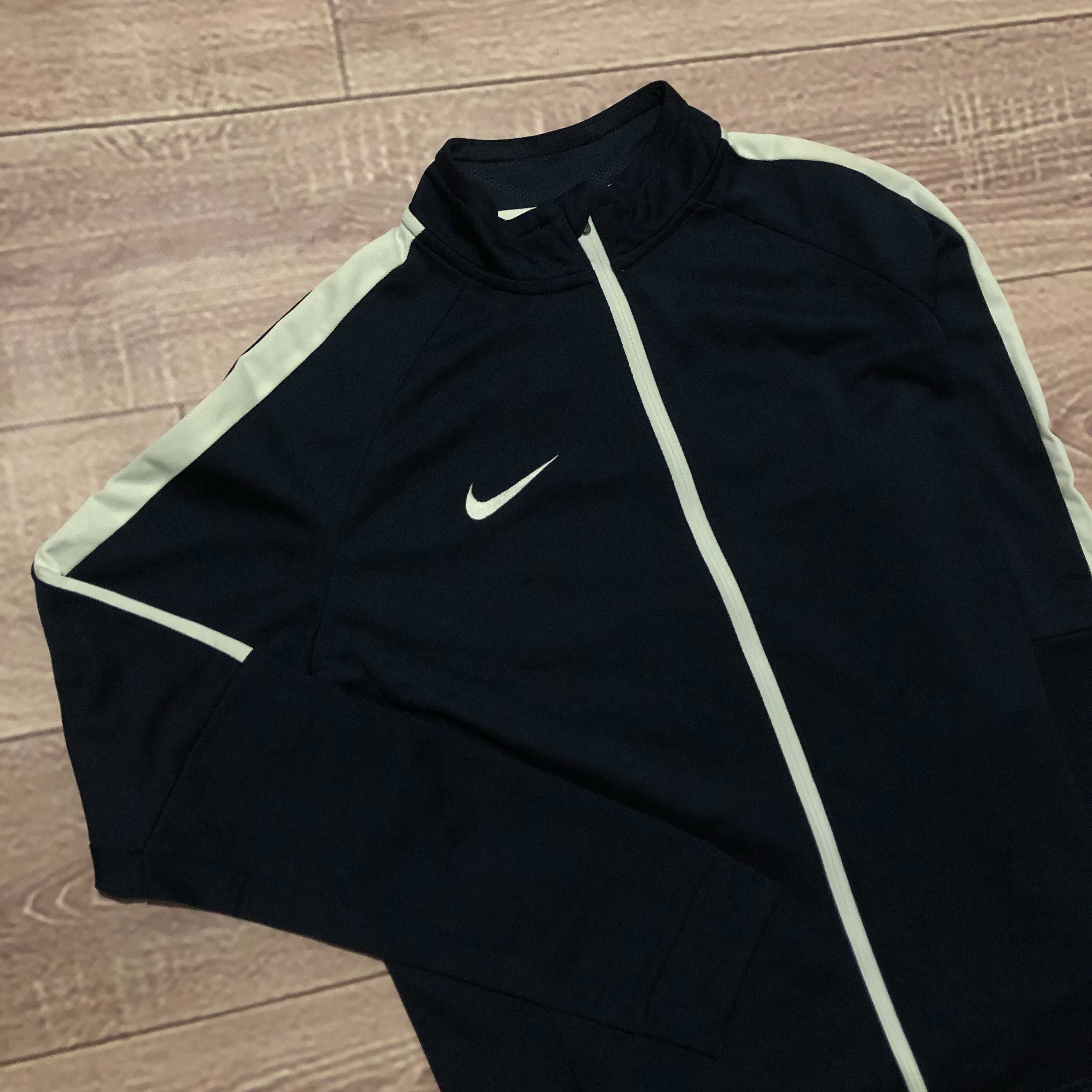 Олимпийка Nike Dri-fit S