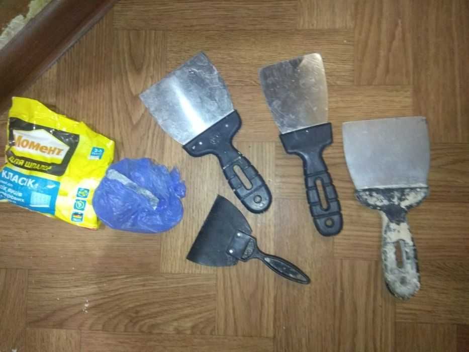 Продам   оригинальный новый  пистолет для горячего клея  Parkside