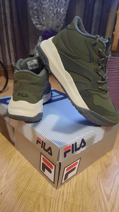 Чоловічі зимові кросівки 42 розмір