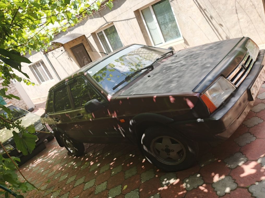 Продам ВАЗ 21099 в хороше состояние