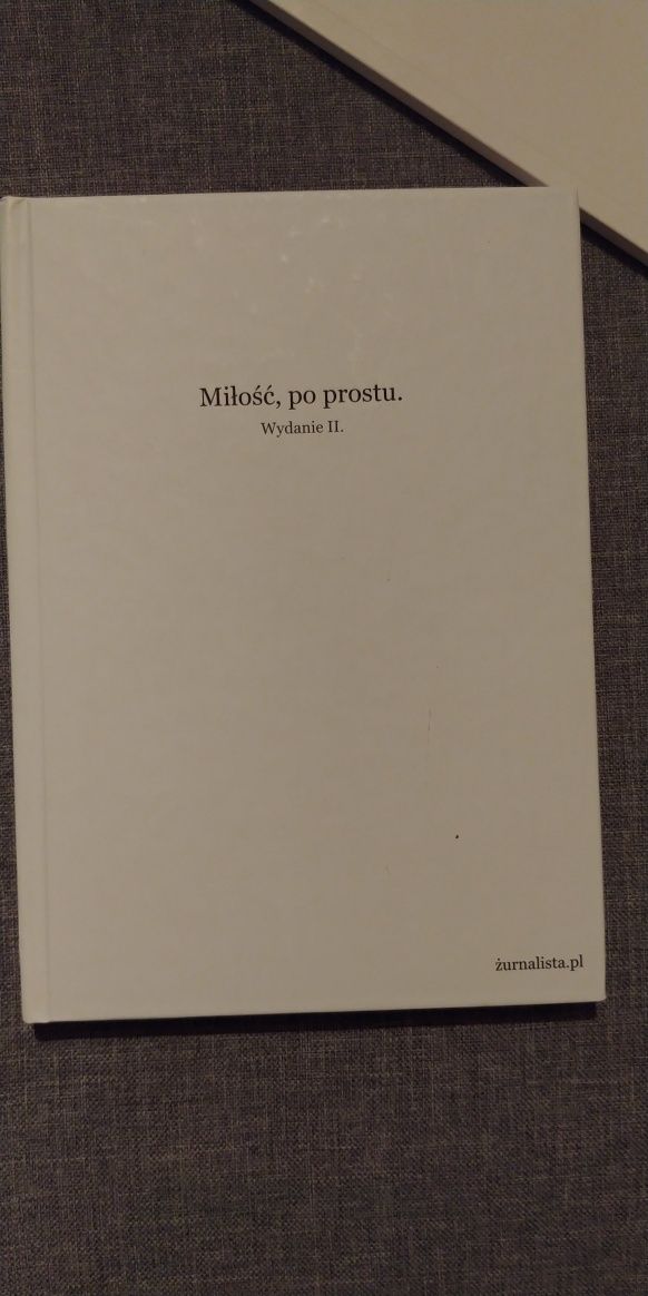 Książka " Miłość, po prostu " żurnalista