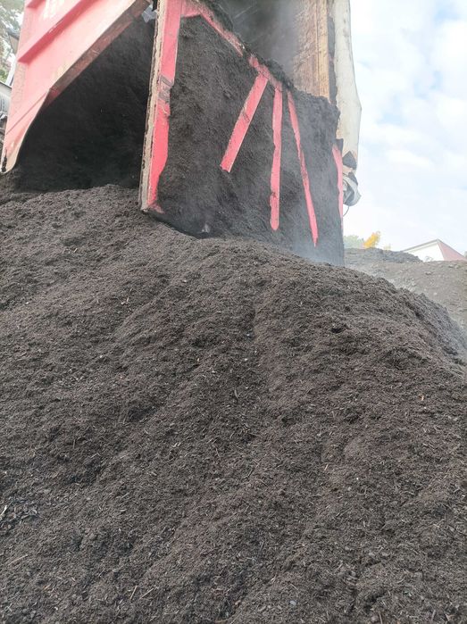 Kompost z odpadów zielonych Ziemisty Bezwonny Suchy 6-6.5 pH