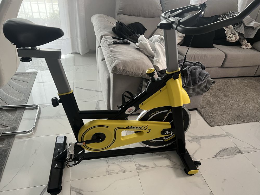 Bicicleta Spinn como nova amarelho