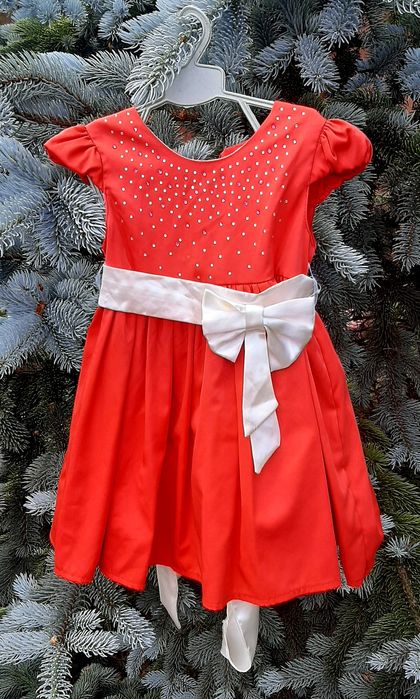 Продам сукні для дівчинки