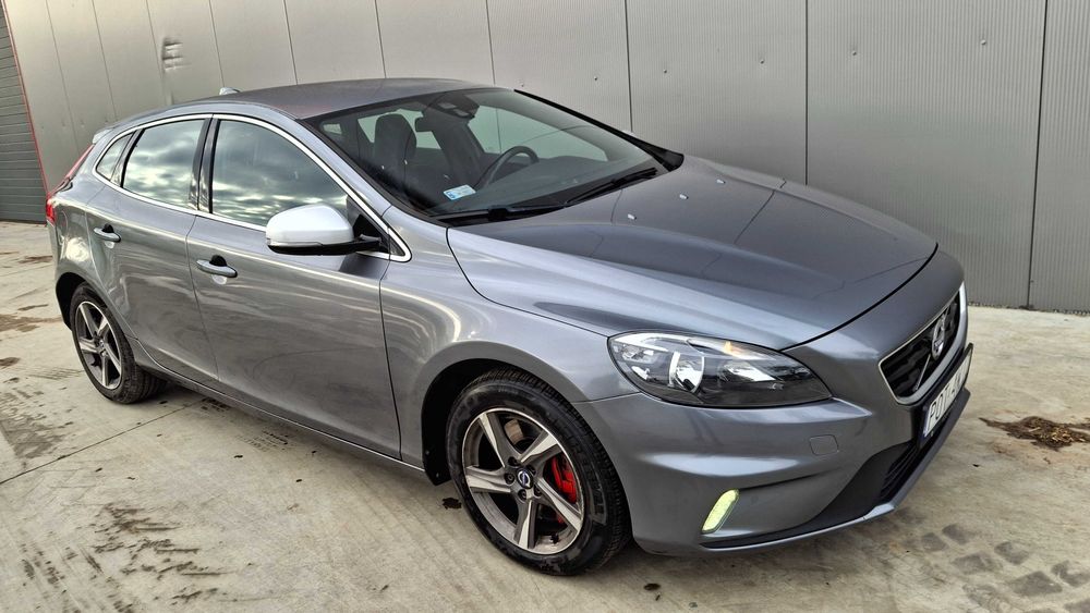 Volvo V40, 2.0D 190km R-design