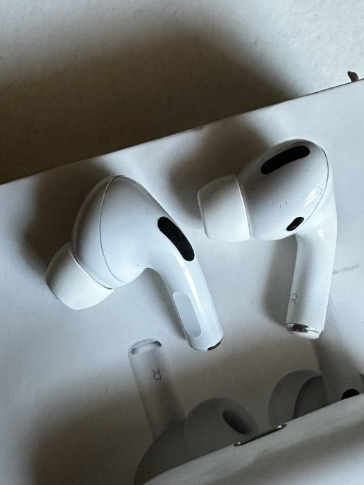 Наушники AirPods PRO/Оригинал (безпроводная зарядка)
