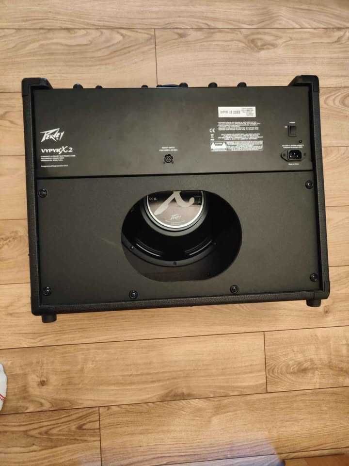 Wzmacniacz gitarowy Peavey Vypyr X2 i przełącznik nożny Peavey Sanpera