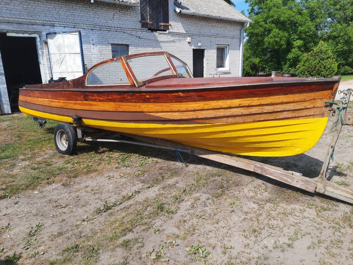 motorówka machoniowa silnik 110 Hk MerCruiser  marine