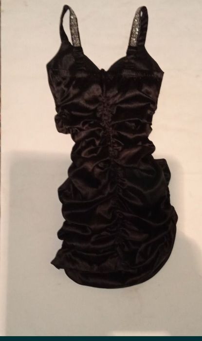 Мини платье черное атласное