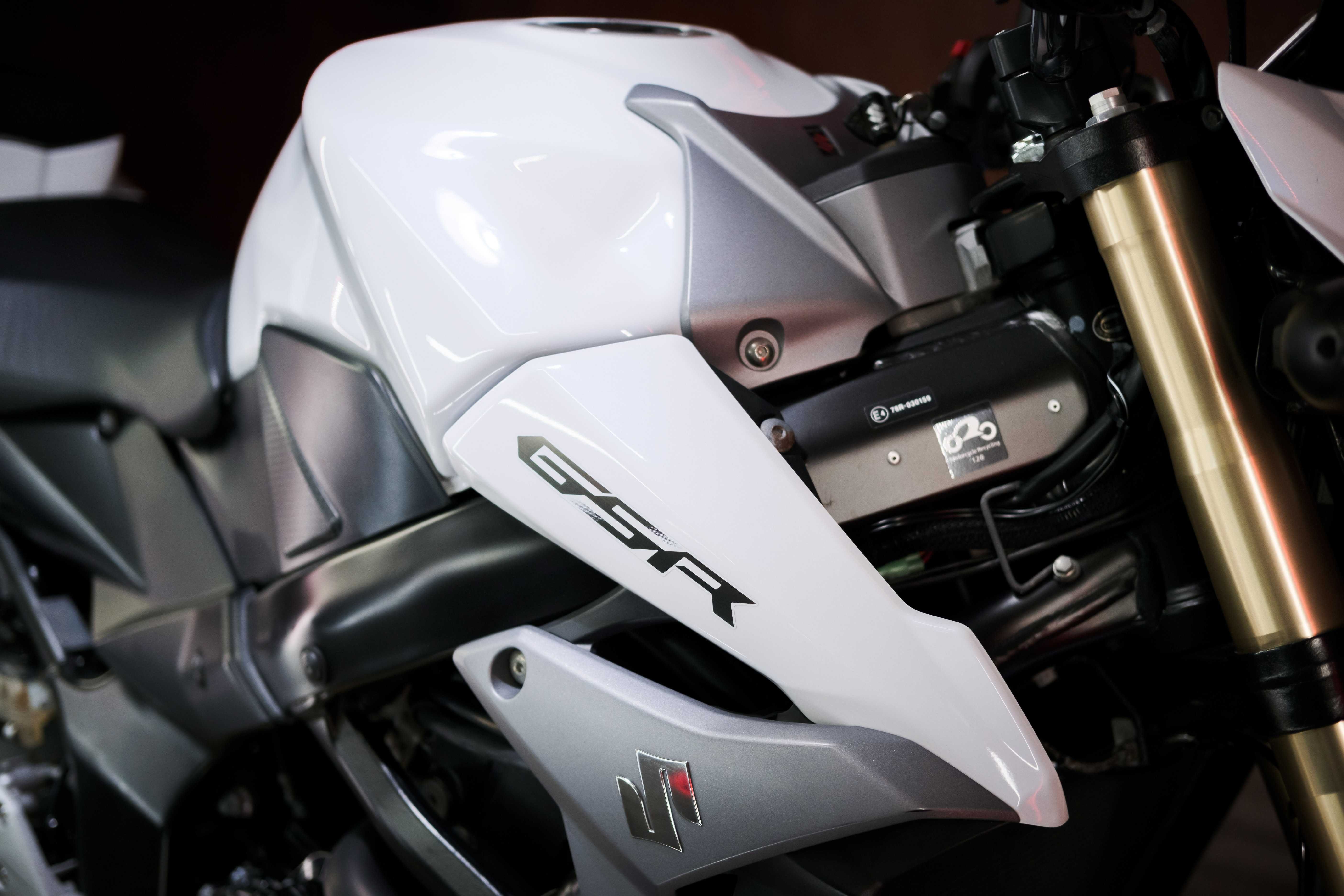 Продається Suzuki GSR750 ABS Стан нового із Японії