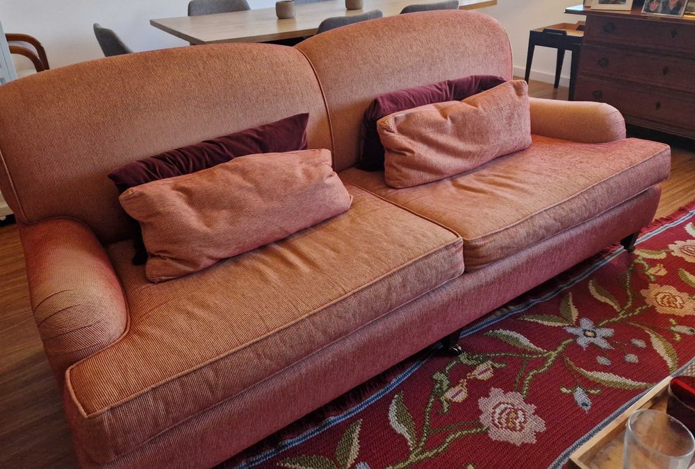 conjunto de sofás de 3 lugares  + 4 almofadas