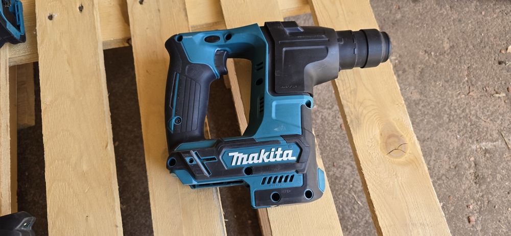 Makita, pregadora e martelo 12V usados