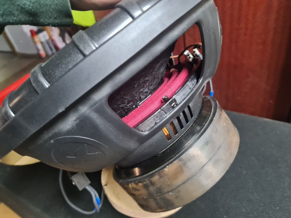 Subwoofer HomeAudio excursion