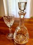 Garrafa em cristal e copo Stephans
