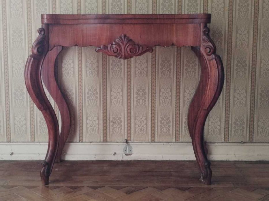 Mesa de jogo antiga dobrável em madeira maciça