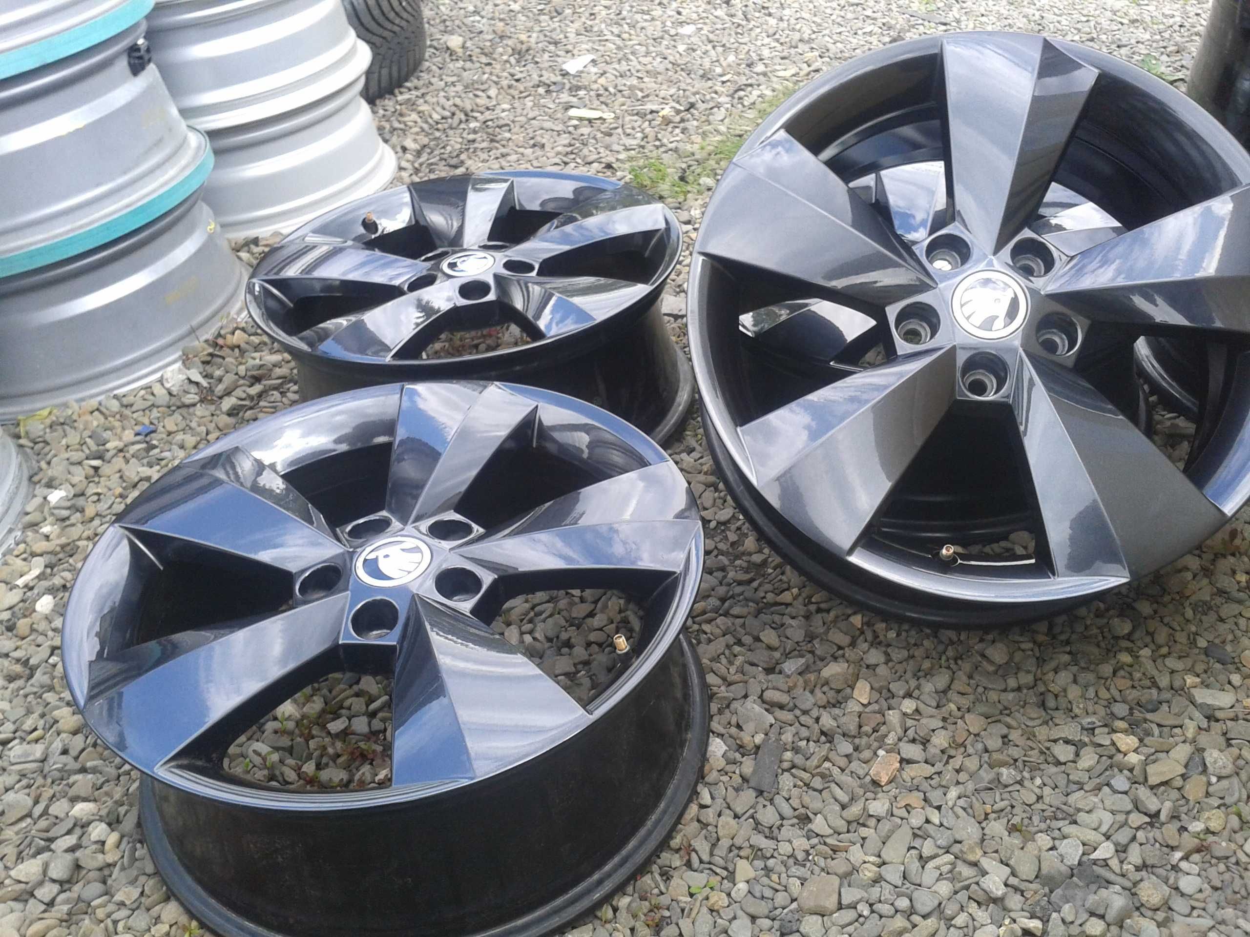oryginalne r17 felgi volkswagen golf caddy troc touran passat tiguan