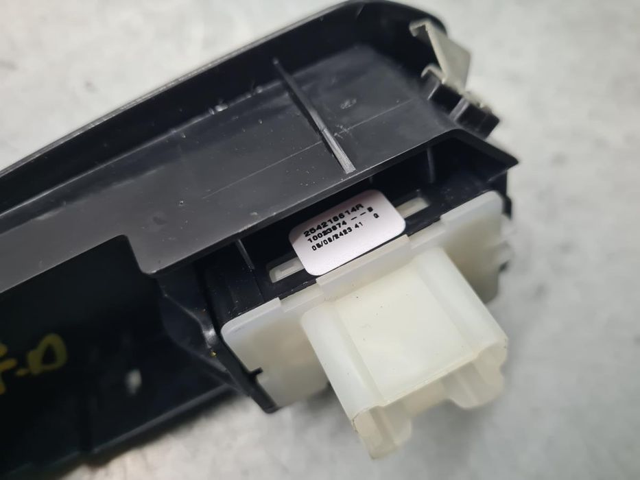 Comando / botão / interruptor vidros frente direito RENAULT Trafic III