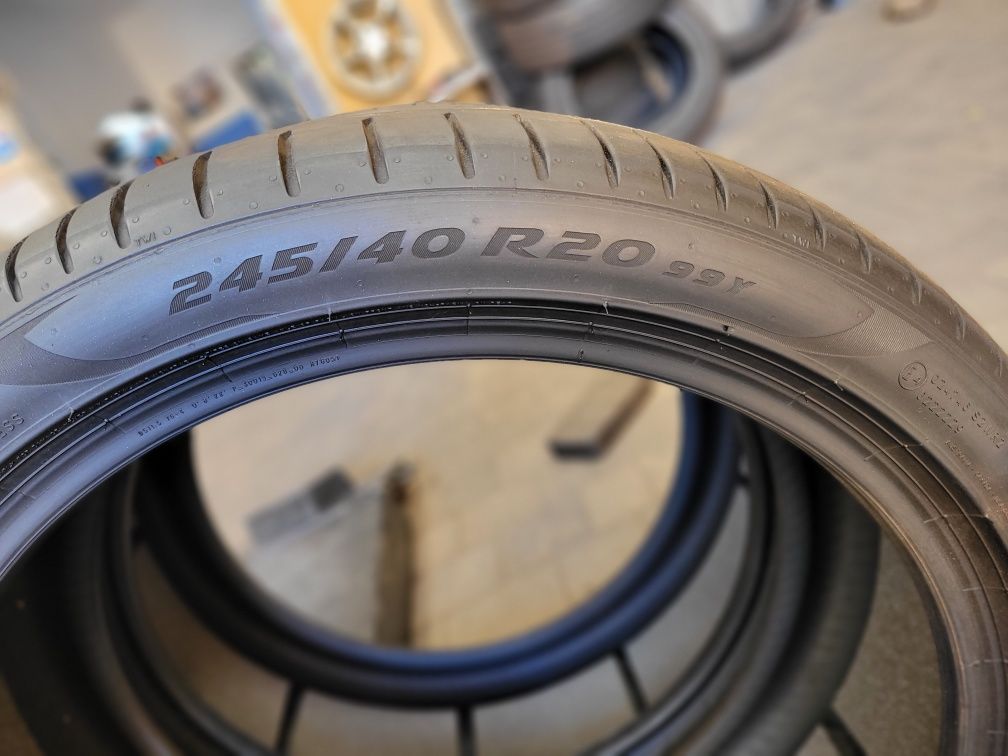 2x 255/40R20 Pirelli P ZERO 2023R 6mm