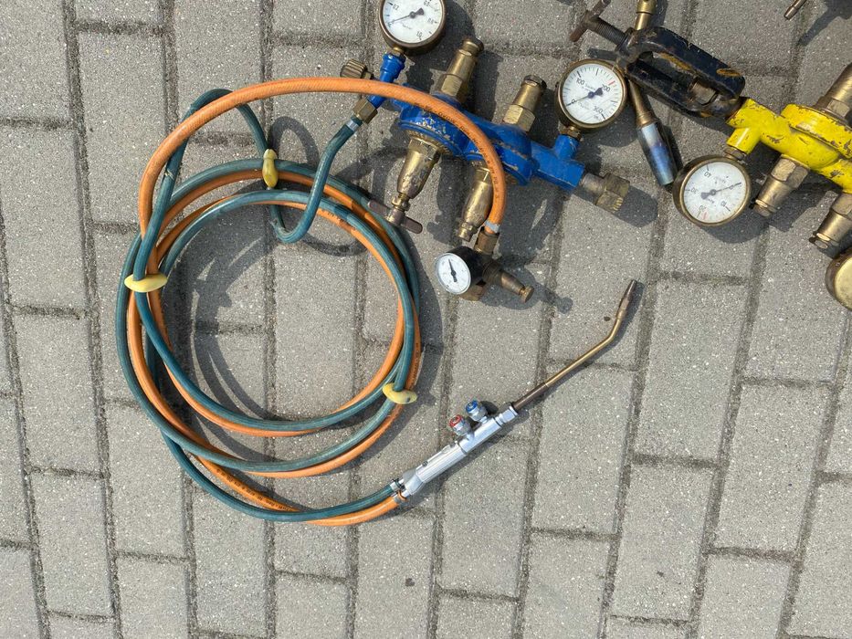 Palniki acetylenowe ,węże i zawory