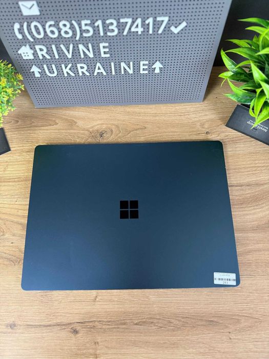 Microsoft Surface Laptop 3 13.5" 2k Сенсорний i5 8/256 GB SSD