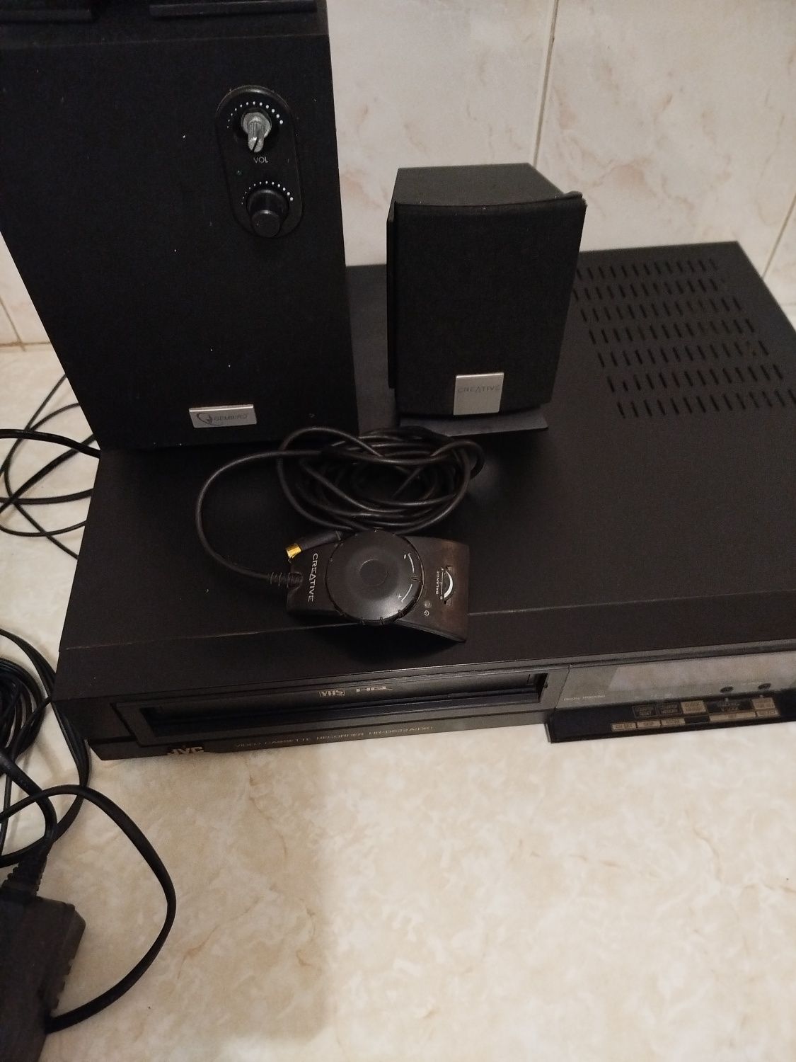 Продам Видеомагнитофон JVC