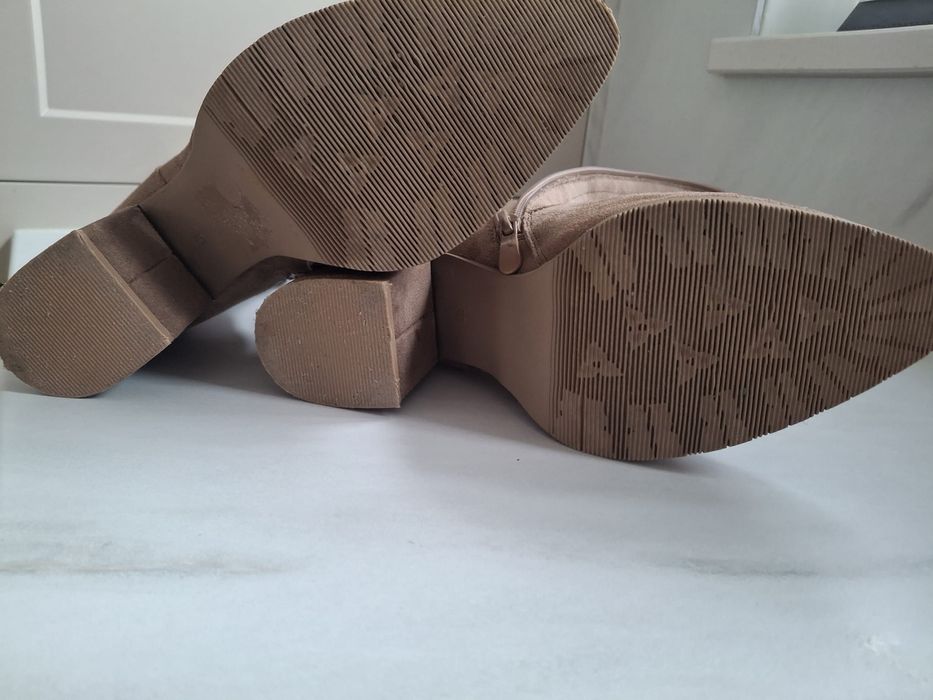 Kozaczki  ażurkowe S.Barski zamszowe 39 kowbojki