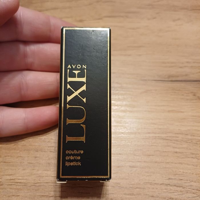 szminka provocative pink avon