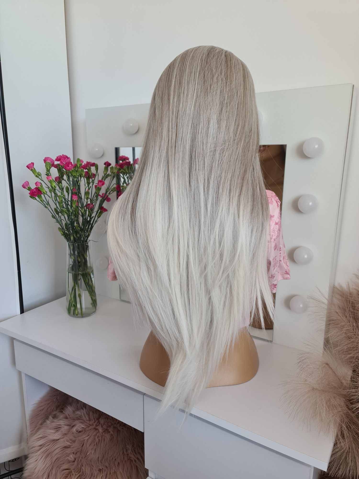 Peruka popielaty blond