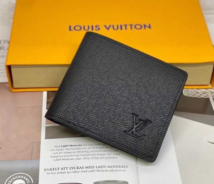 Carteira preta Louis Vuitton