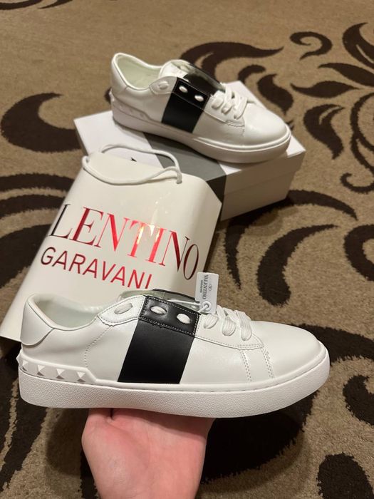 Кросівки Valentino garavani