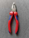 Szczypce uniwersalne kombinerki Knipex 03.02.160