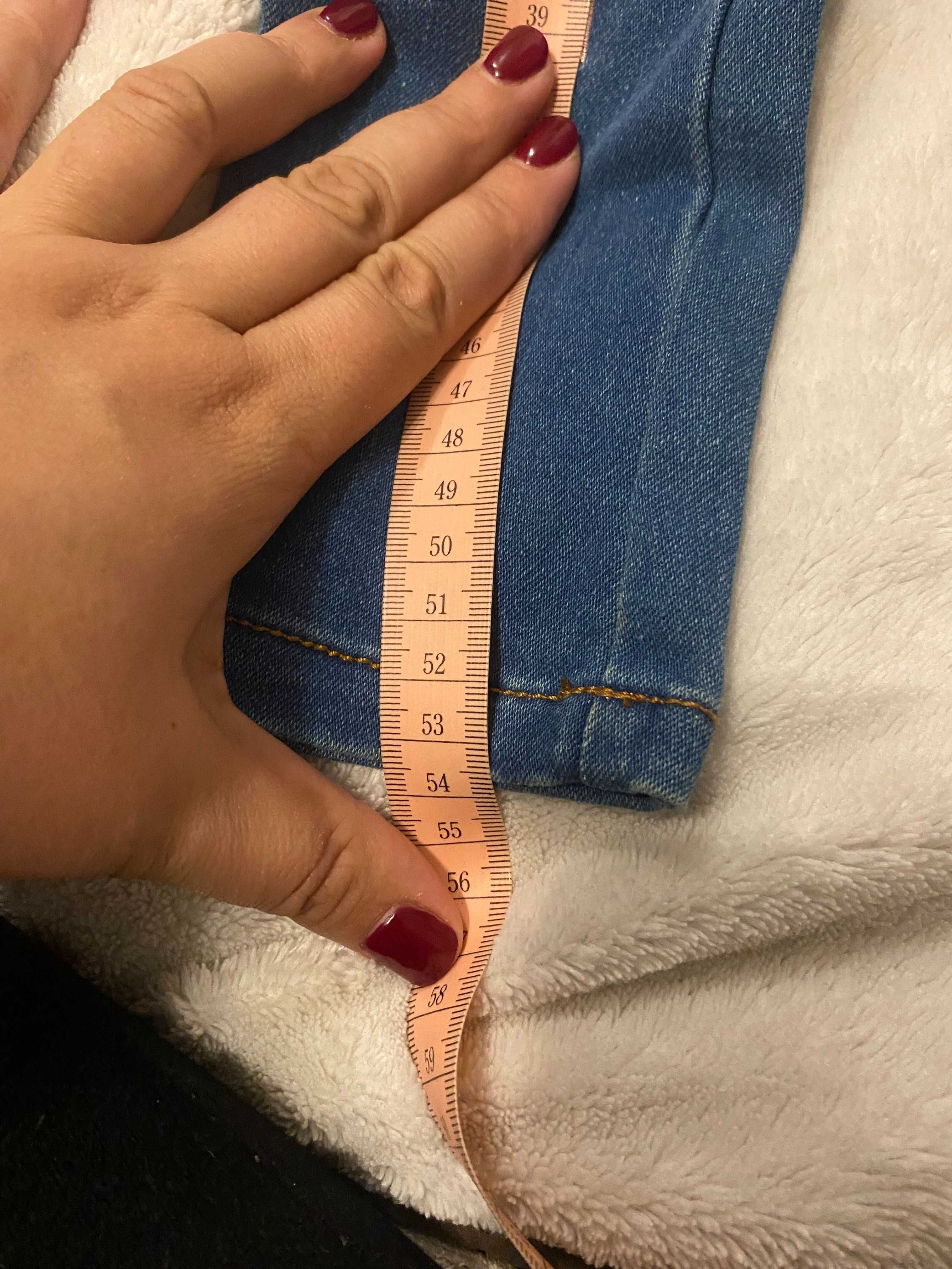 Spodnie jeansowe z gwiazdką dla dziewczynki r 98