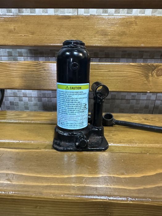 Домкрат кіа соренто