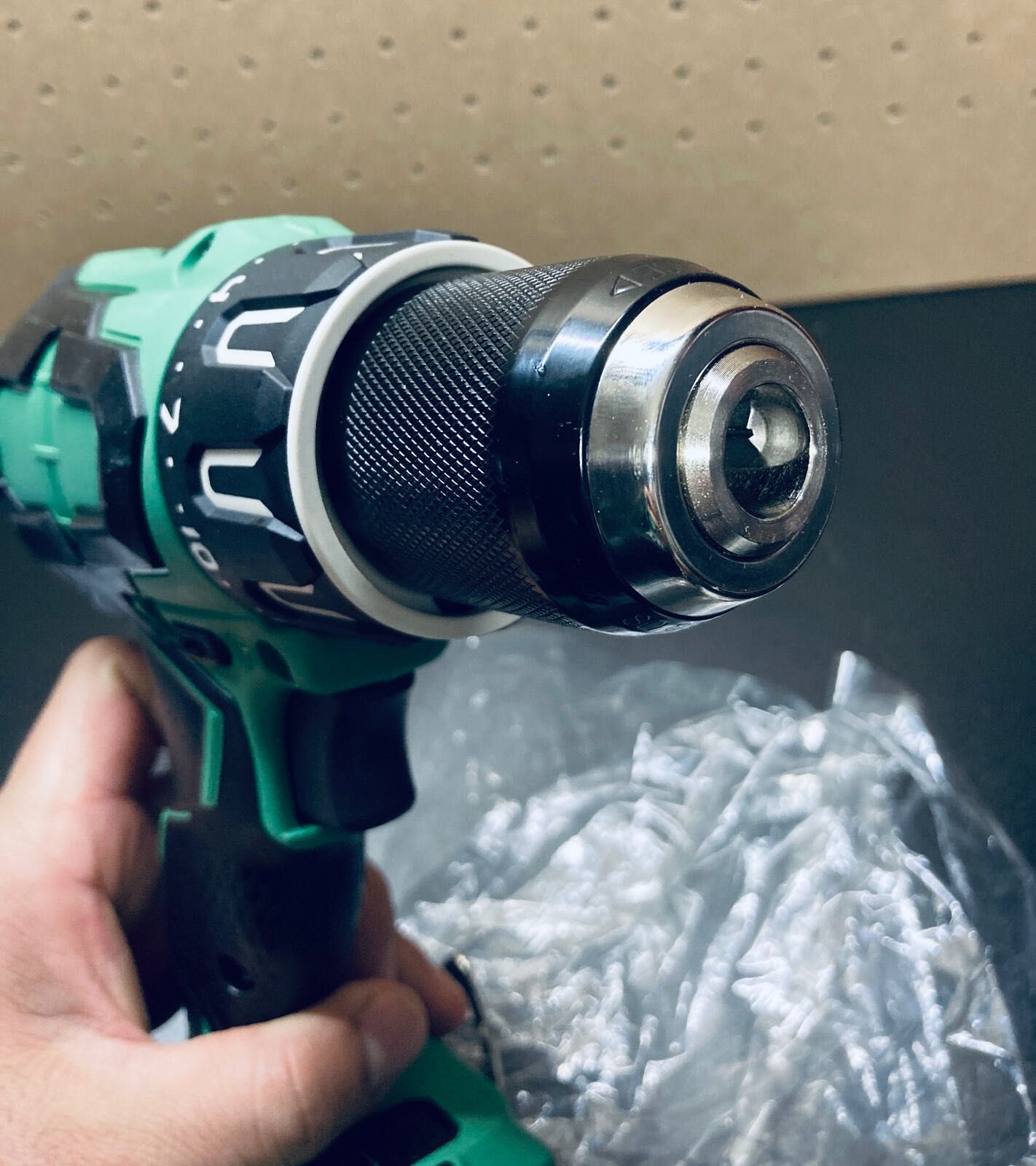 Дрель / шуруповерт HPT Metabo DS 18DBFL2