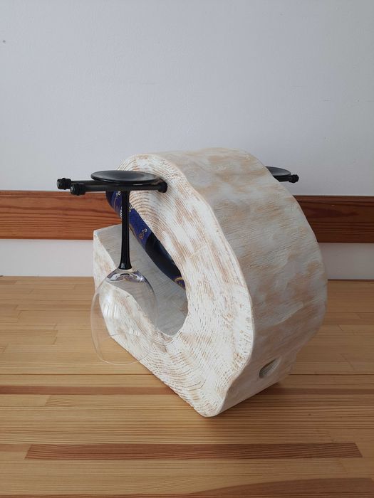 Stojak na wino DIY