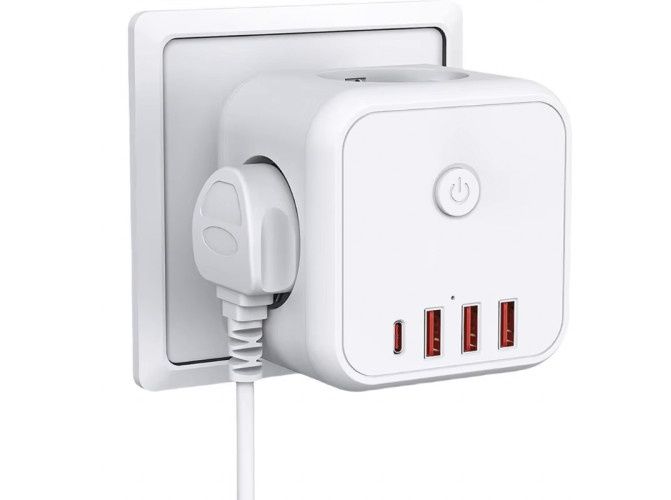 Безопасный тройник 3 гнезда, 220V, 3 USB-A / 1 Type-C, c заземлением