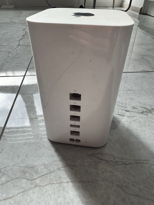 Роутер AirPort Extreme