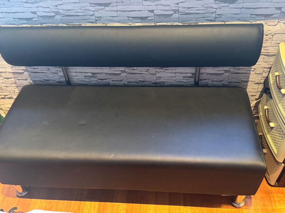 Продам диван для офиса